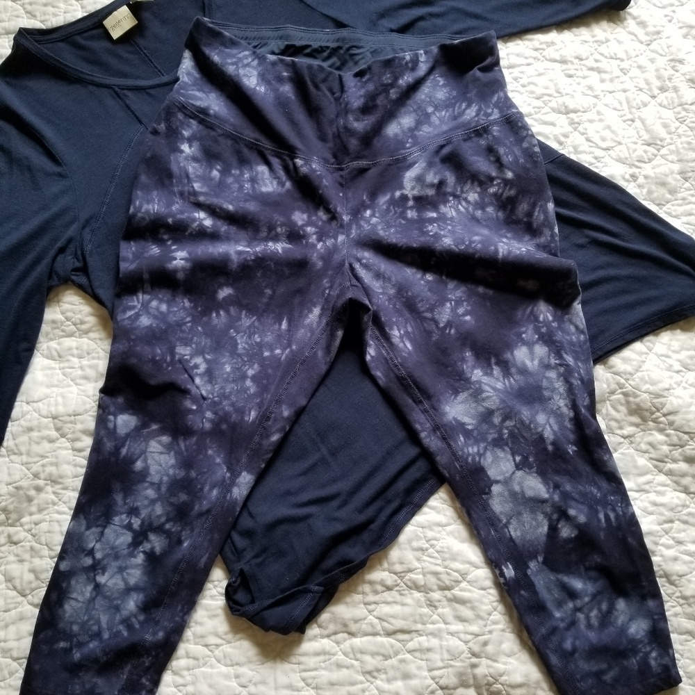 CHICO'S TYE DYE YOGA LEGGINGS 2